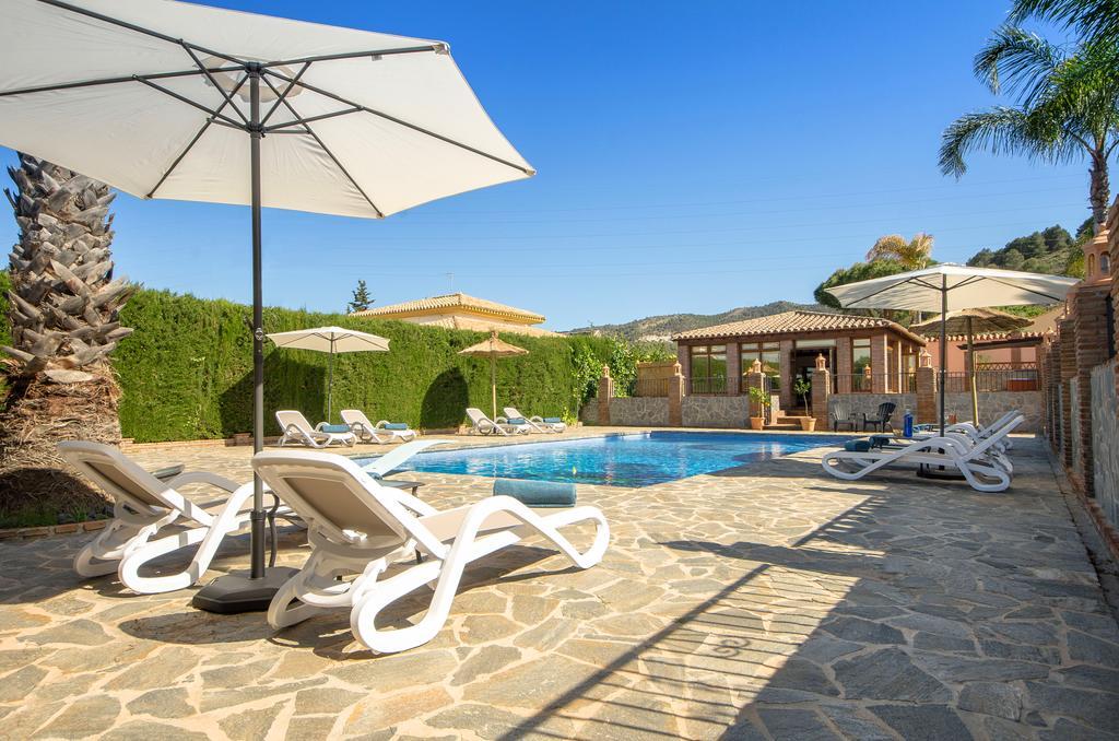 Villa Conmigo Bed & Breakfast Alhaurín de la Torre Kültér fotó