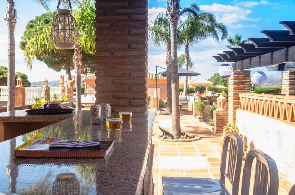 Villa Conmigo Bed & Breakfast Alhaurín de la Torre Kültér fotó